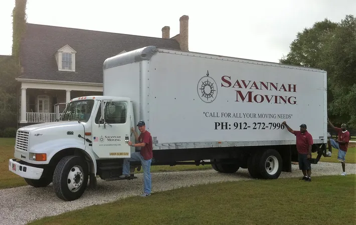 Savannah Moving Company logo