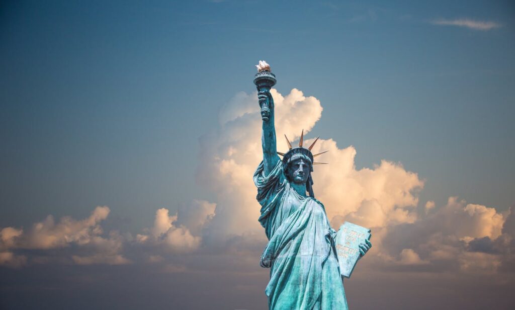Seattle vs New York: Which City is More Livable in 2024